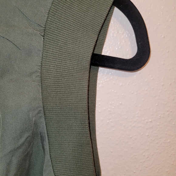 Stateside Olive Green Sleeveless Top Dove Muscle Size Small - Picture 5 of 6